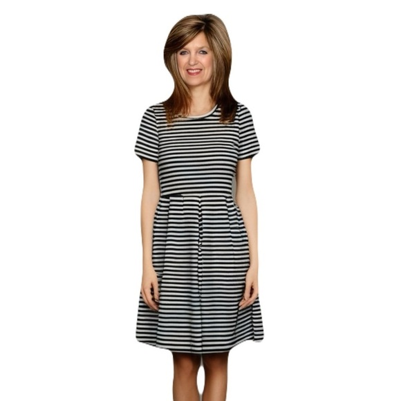 LuLaRoe XS Black/White Striped Mini Dress Women's Casual Above Knee - Picture 1 of 4